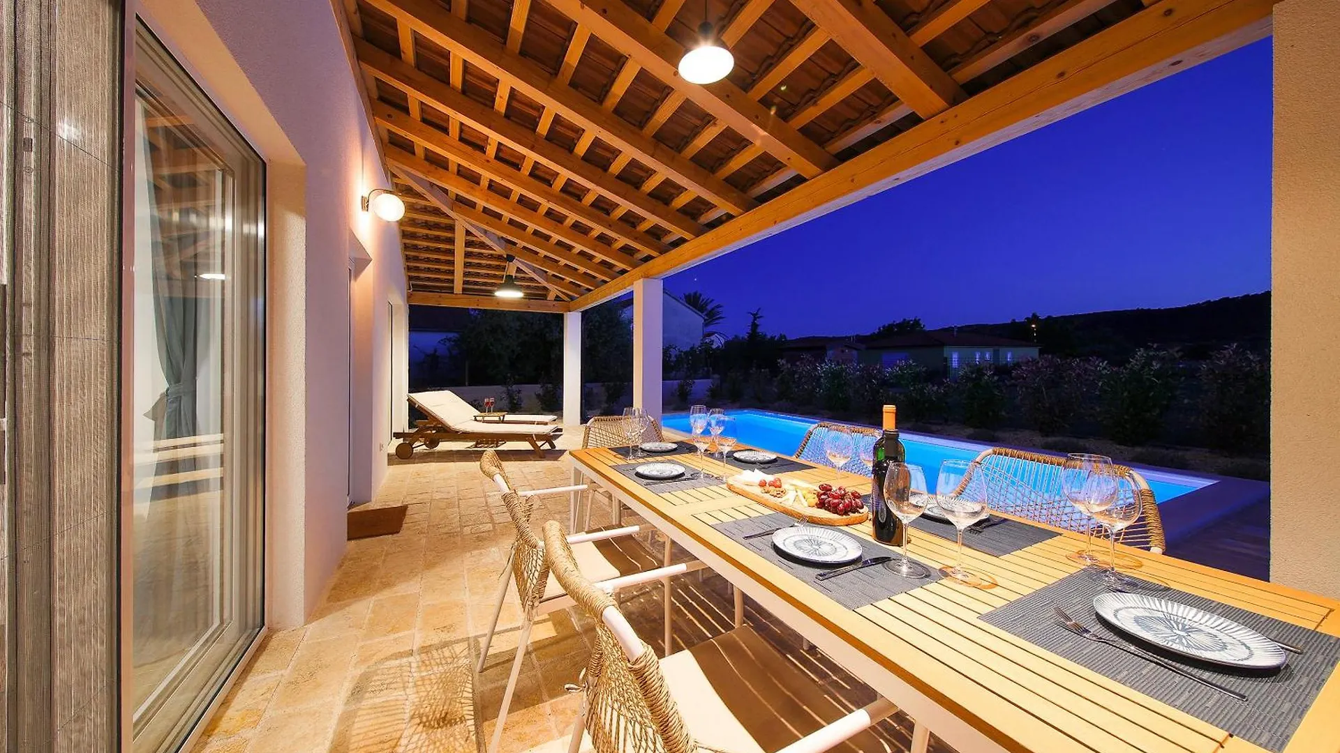 Papa'S Court II Pasman Villa With Pool 0*,